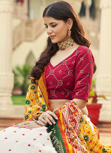 Trending Thread Sequence Work Georgette White Lehenga Choli